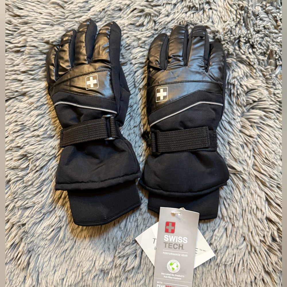 Swiss Tech L-XL Boys gloves NWT
